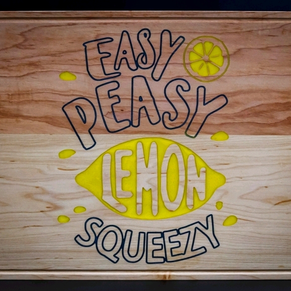 Handmade-maple and resin cutting board/Lemon
